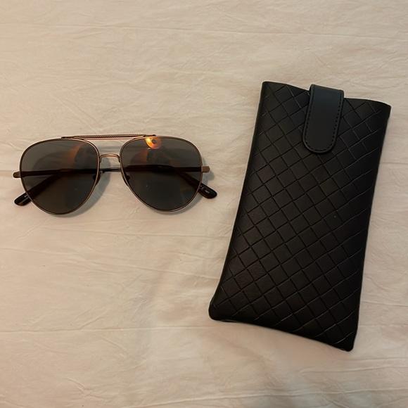 Bottega Veneta Sunglasses with case - unisex - Picture 5 of 8